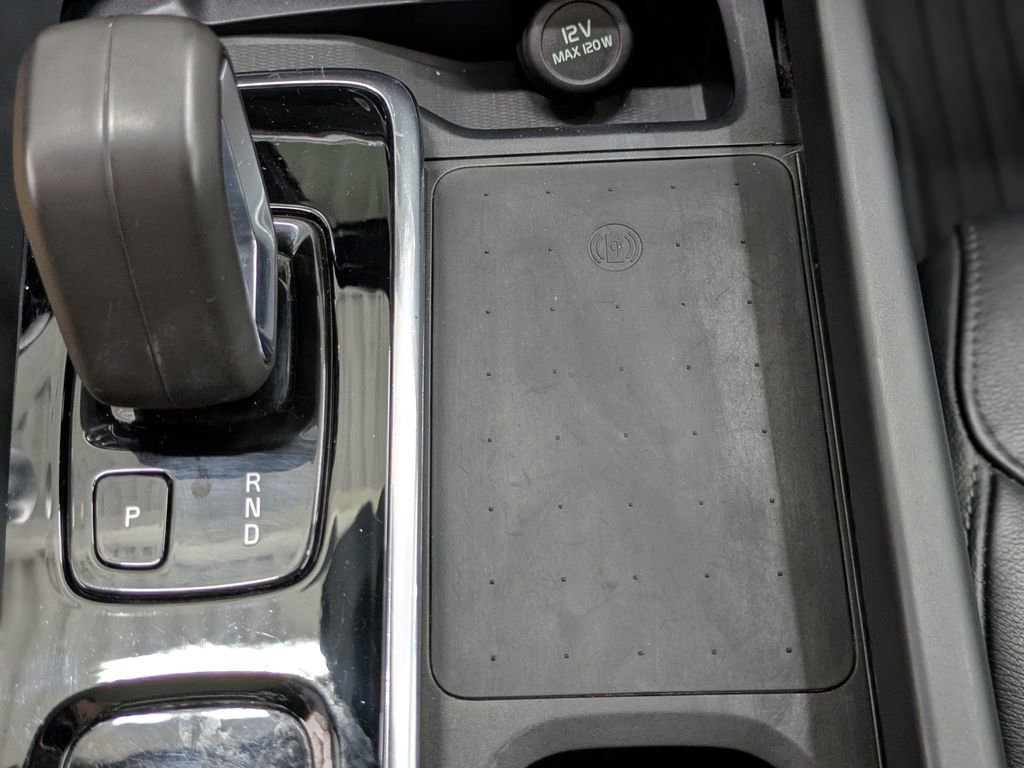 Used 2022 Volvo S60 B5 Momentum w/ Premium Package image 4