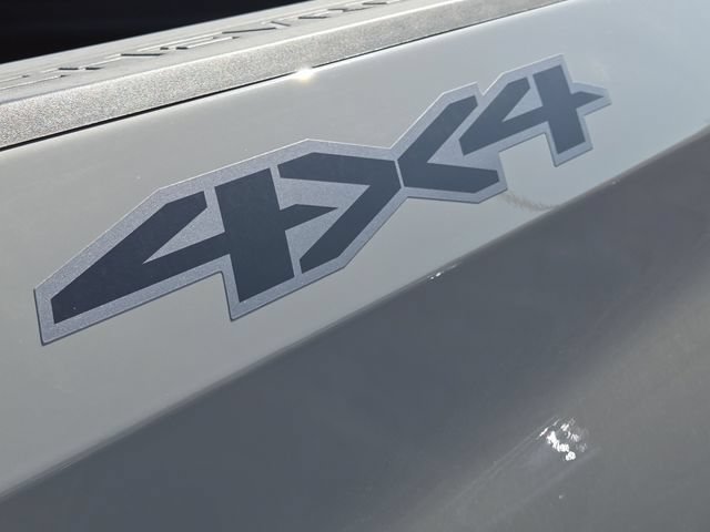 New 2026 Chevrolet Silverado 1500 RST w/ Dark Appearance Package AWD/4WD image 5