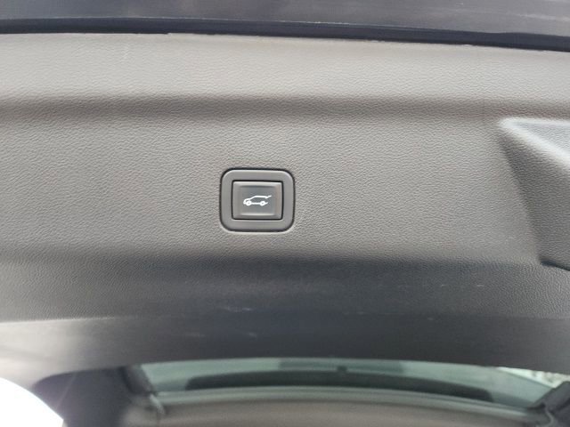 Certified 2024 Chevrolet Tahoe High Country AWD/4WD image 10