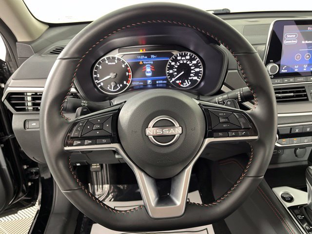 Used 2025 Nissan Altima 2.5 SR FWD image 22