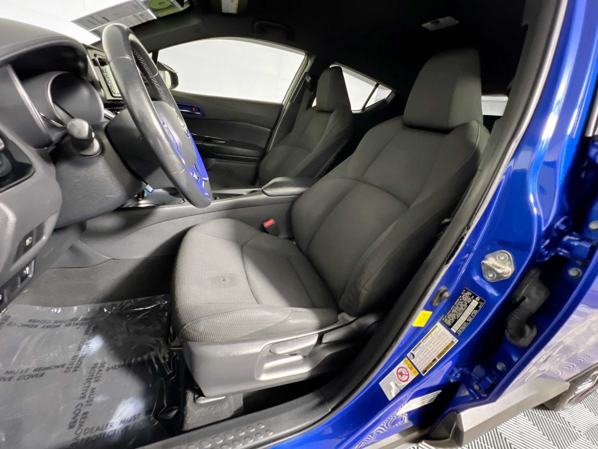 Used 2018 Toyota C-HR XLE FWD image 15