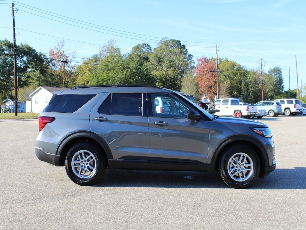 New 2026 Ford Explorer Active w/ Active Comfort Package image 8