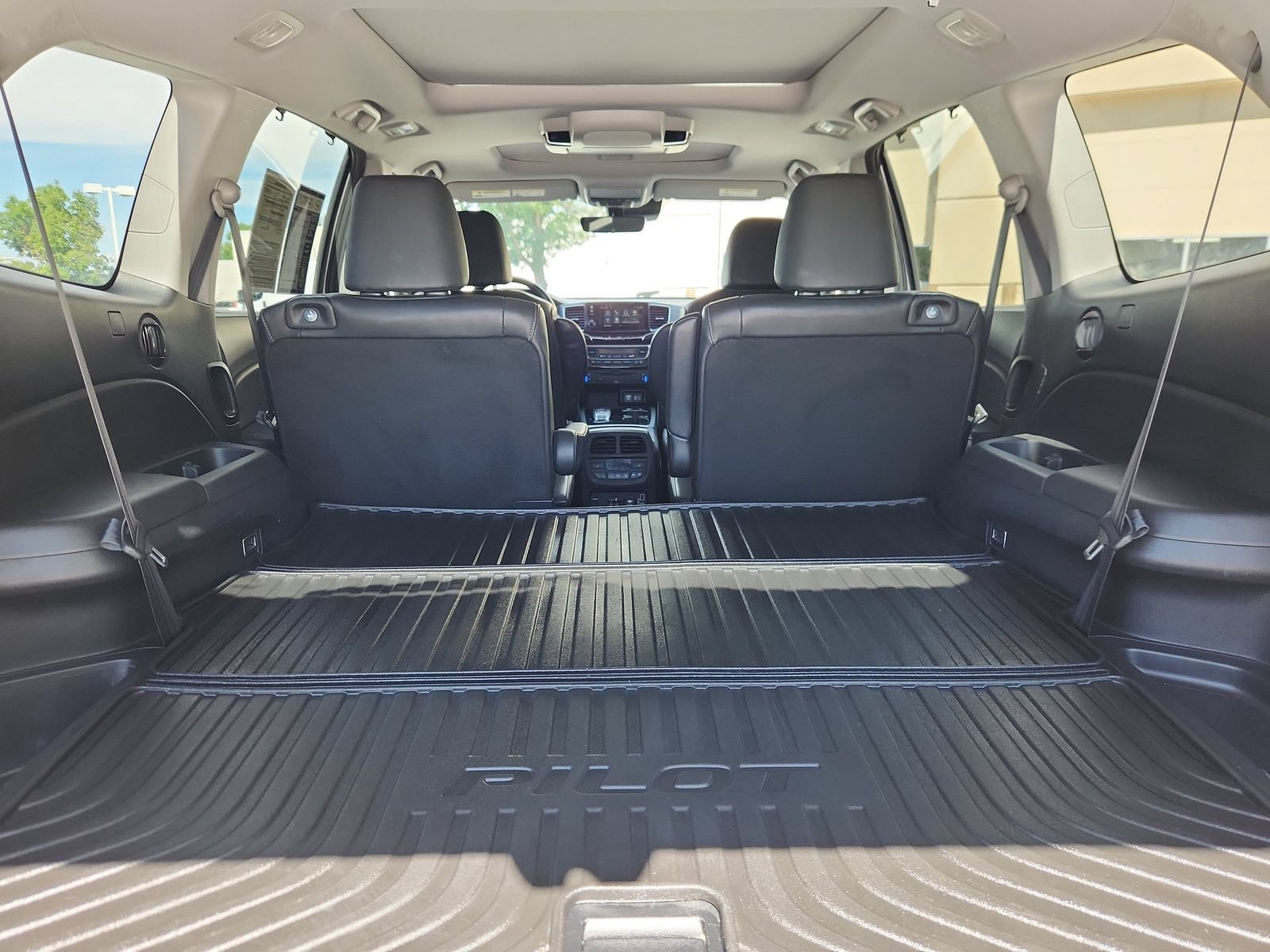 Used 2019 Honda Pilot Elite image 14