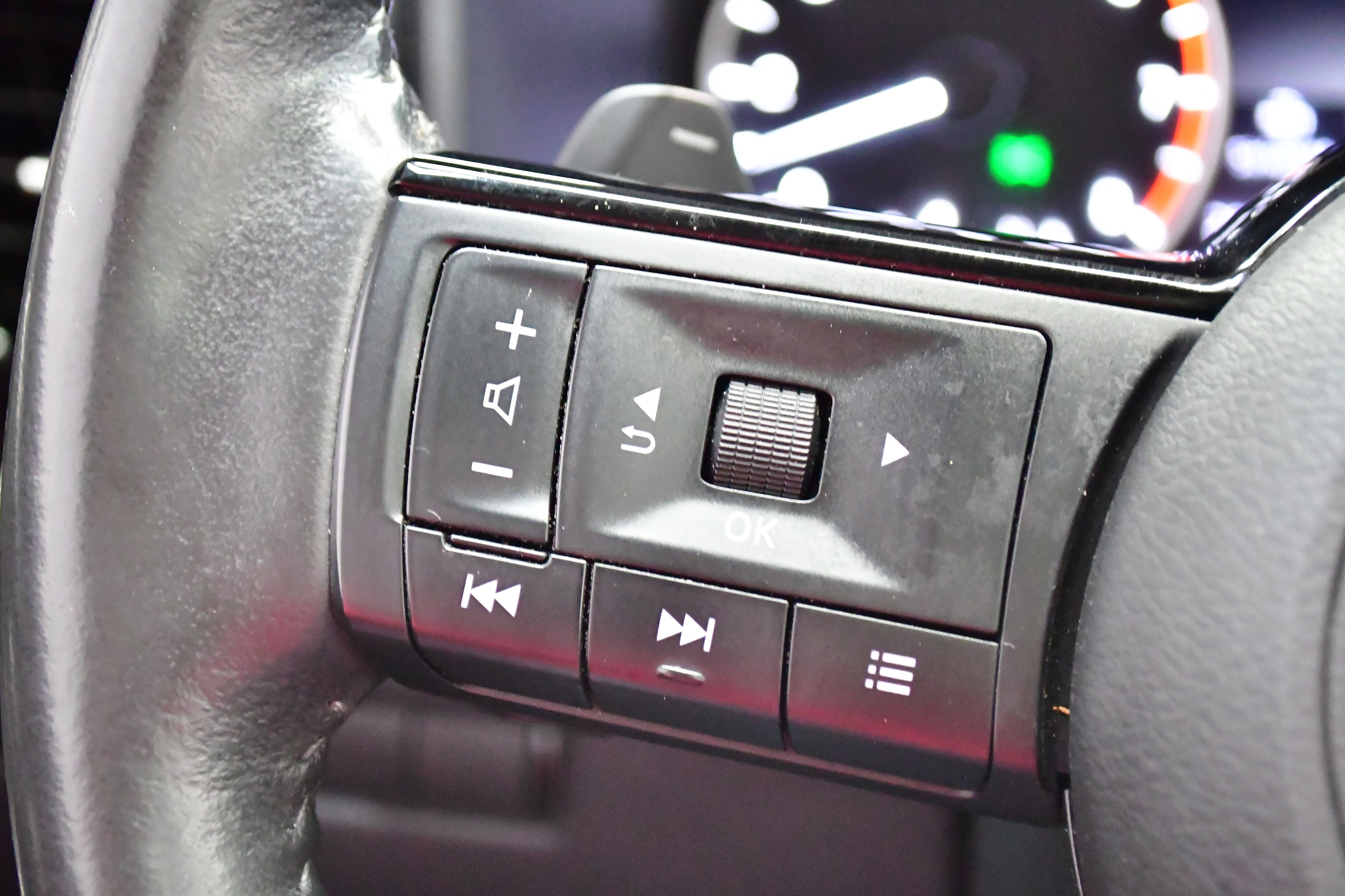 Used 2021 Nissan Rogue SV w/ Premium Package AWD/4WD image 24