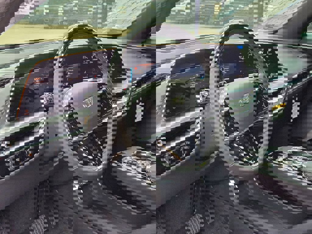 New 2026 Cadillac Lyriq Premium Luxury w/ LPO, Floor Liner Package image 10