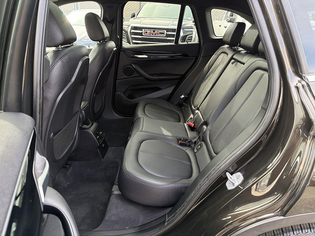 Used 2018 BMW X1 sDrive28i FWD image 25