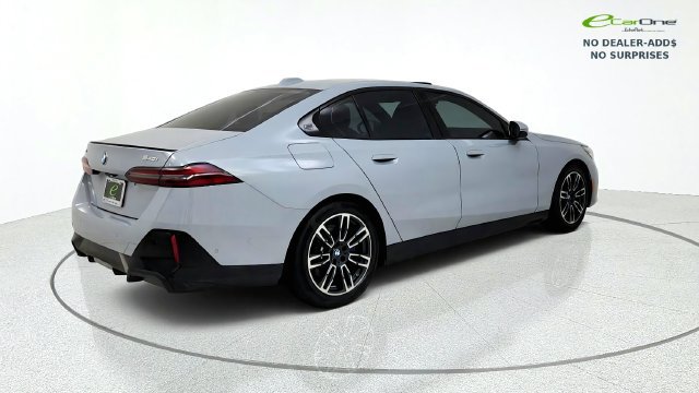 Used 2026 BMW 540i xDrive AWD/4WD image 9