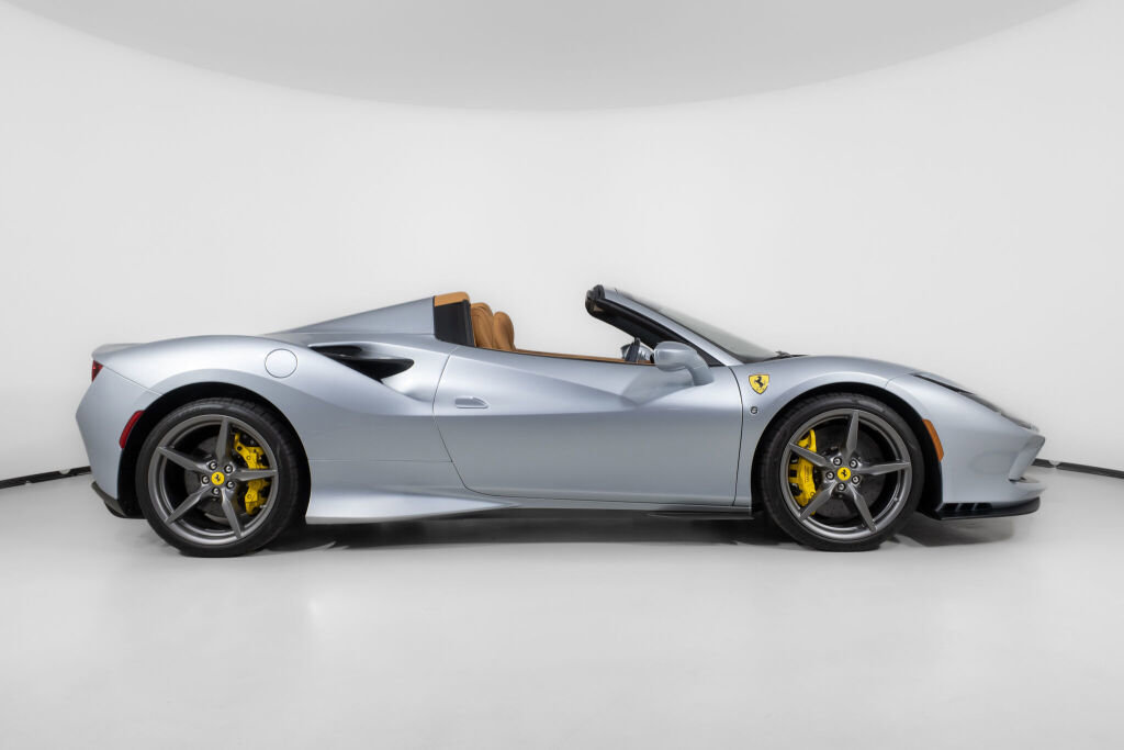 Used 2022 Ferrari F8 Tributo image 10