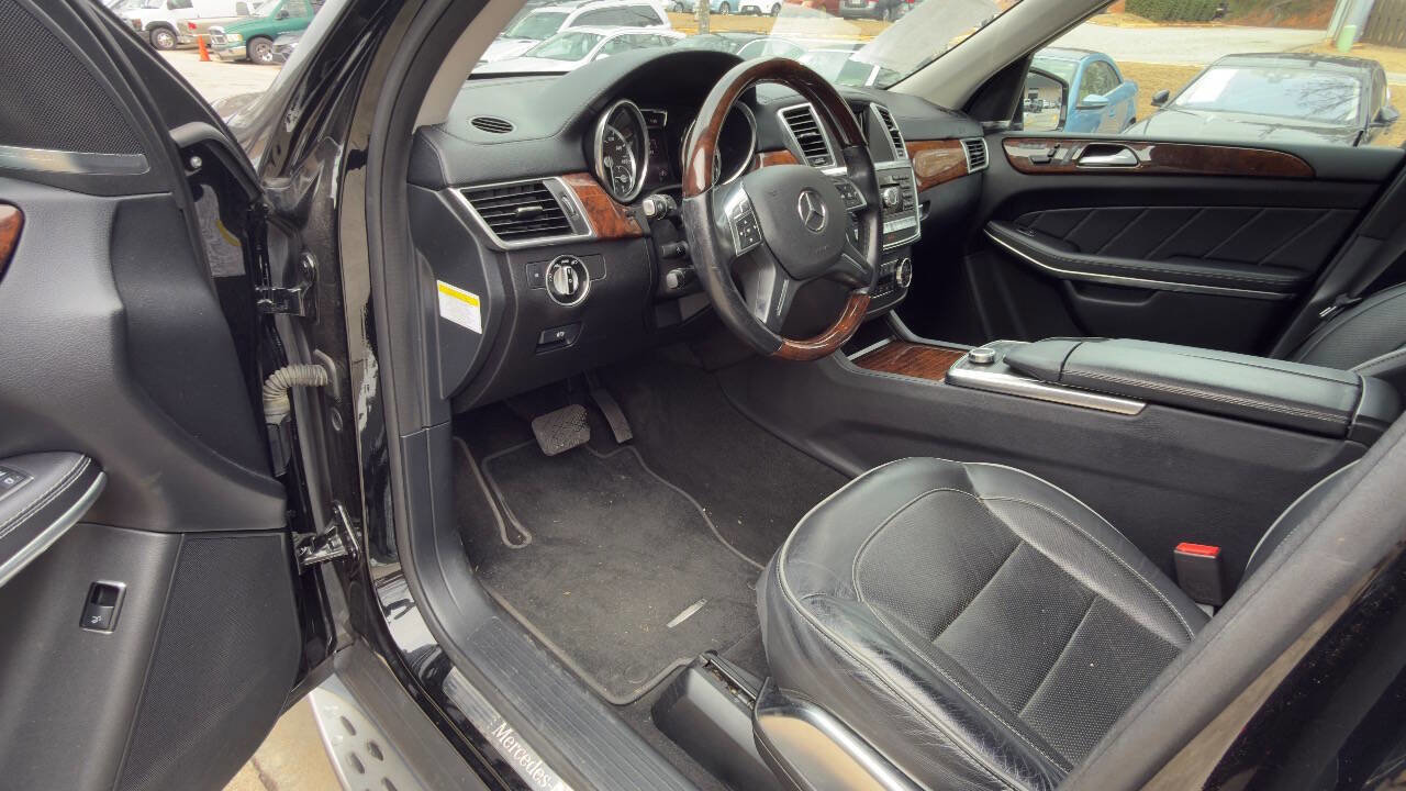 Used 2014 Mercedes-Benz GL 550 4MATIC image 21