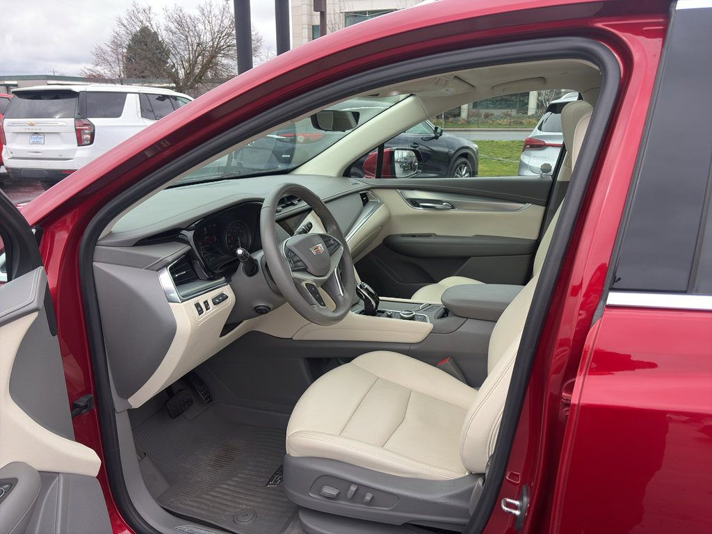 Used 2021 Cadillac XT5 Premium Luxury image 12