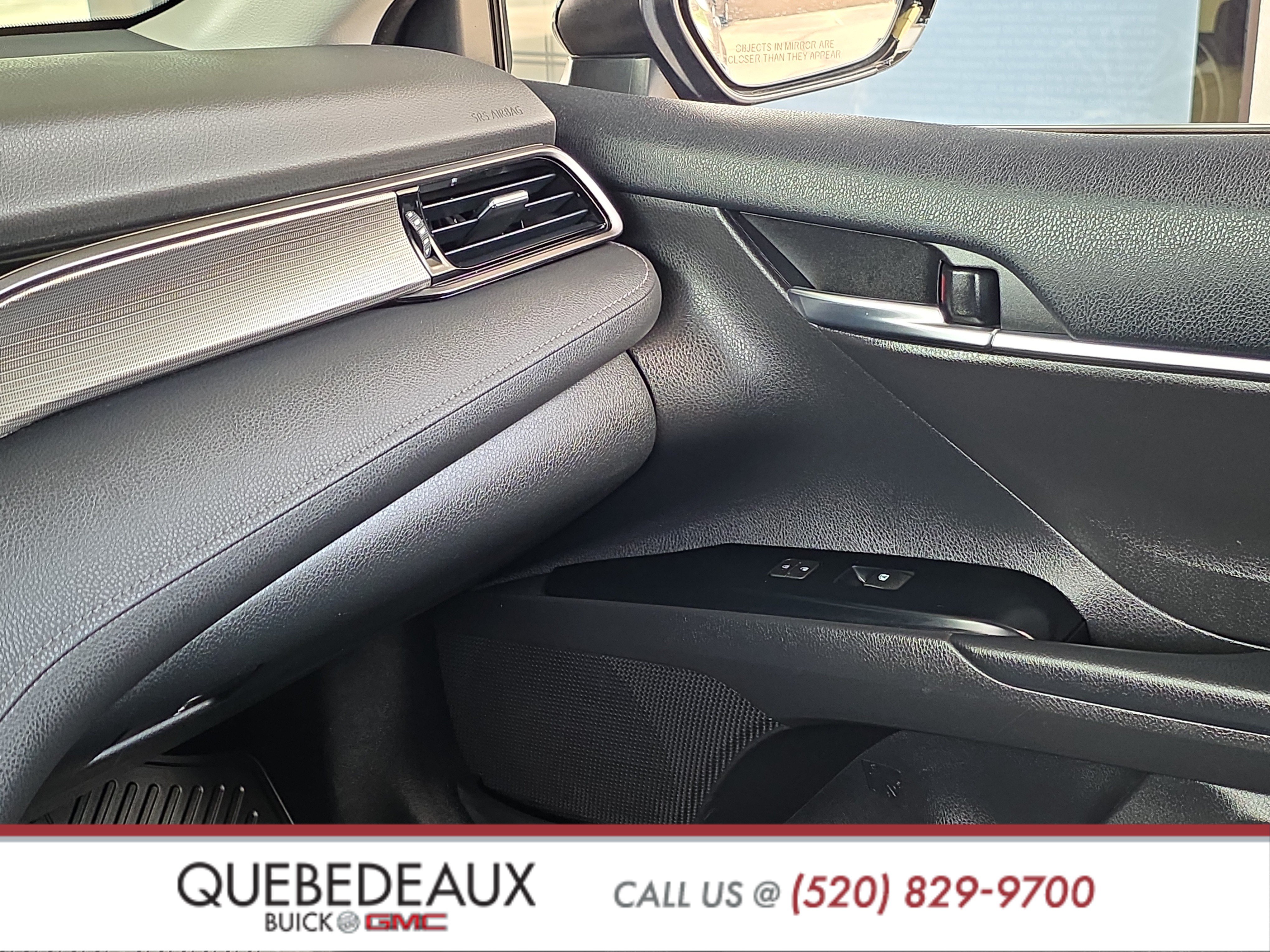 Used 2020 Toyota Camry SE w/ Convenience Package FWD image 19