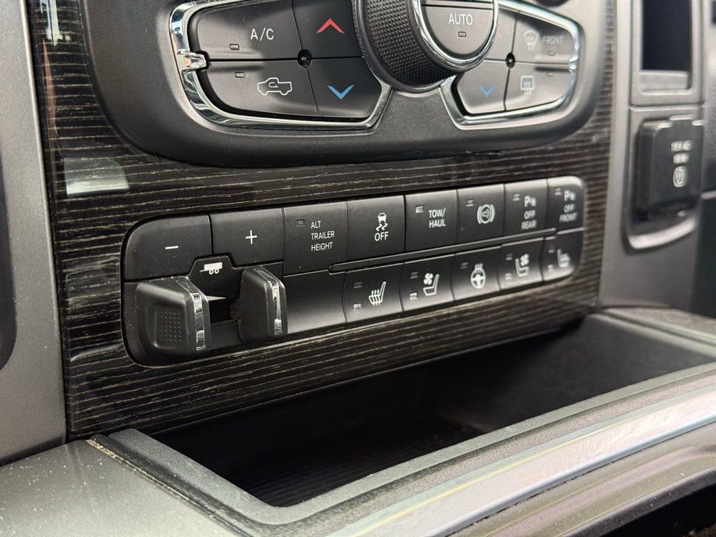 Used 2018 RAM 3500 Laramie Longhorn AWD/4WD image 29