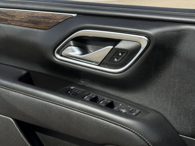 Used 2023 Chevrolet Suburban Premier image 23