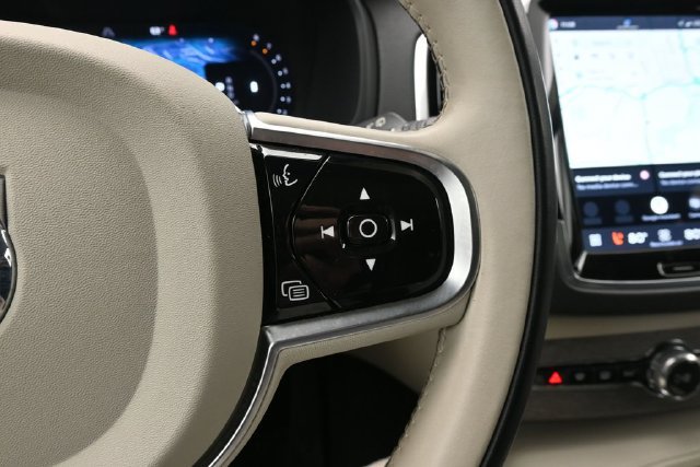 Used 2024 Volvo XC90 B6 Plus w/ Protection Package Premier AWD/4WD image 24