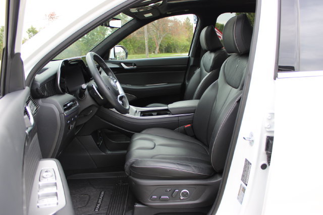 Used 2025 Hyundai Palisade Calligraphy AWD/4WD image 11