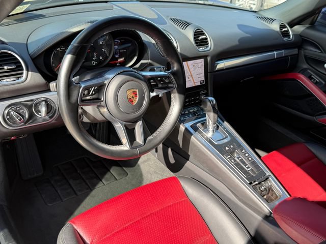 Used 2020 Porsche 718 Boxster RWD image 9
