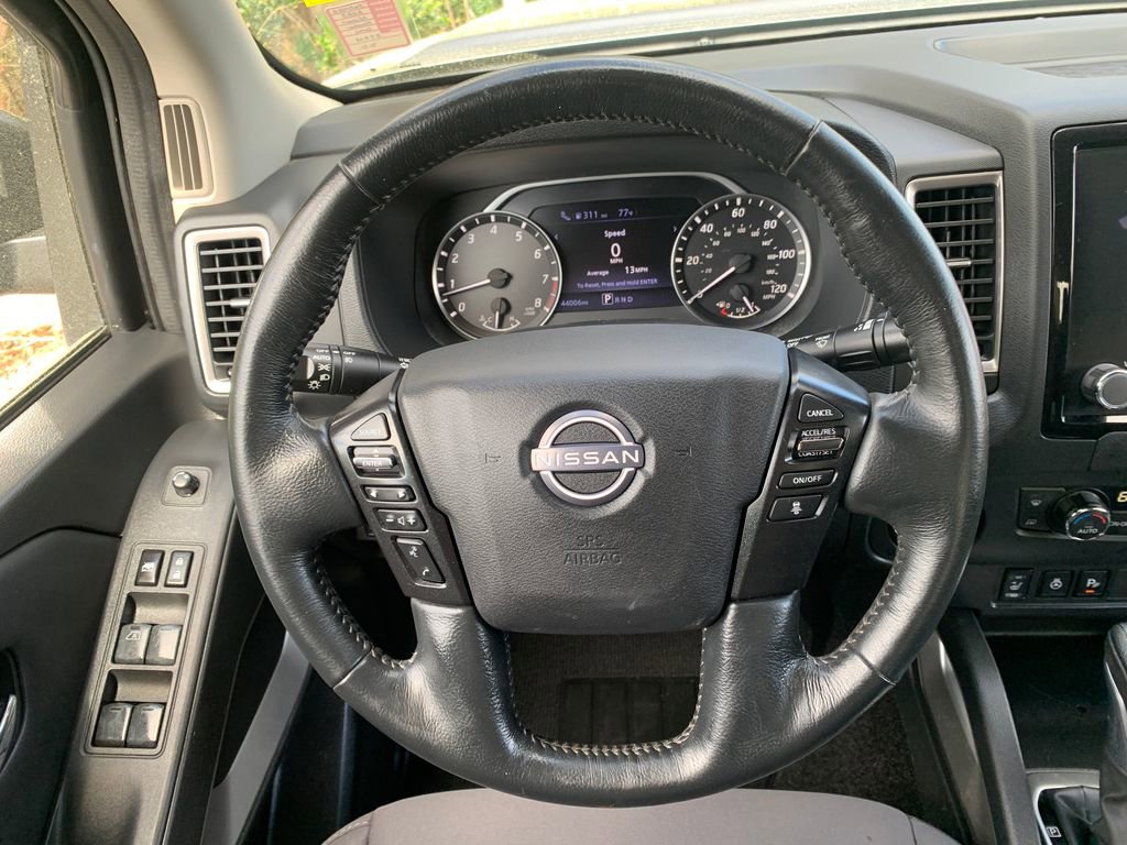 Used 2023 Nissan Frontier SV w/ SV Convenience Package image 13