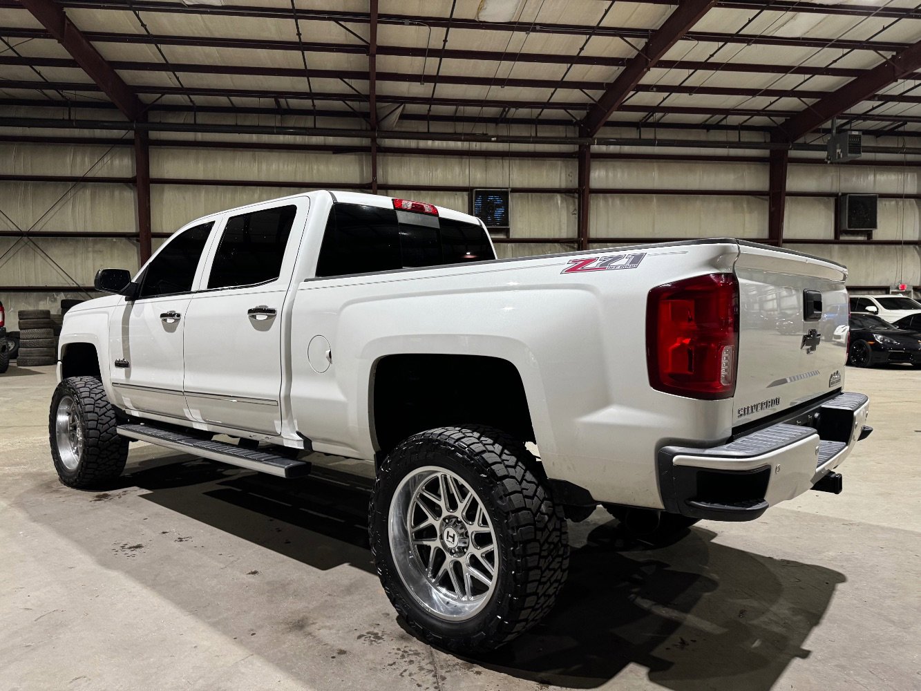 Used 2018 Chevrolet Silverado 1500 High Country image 6