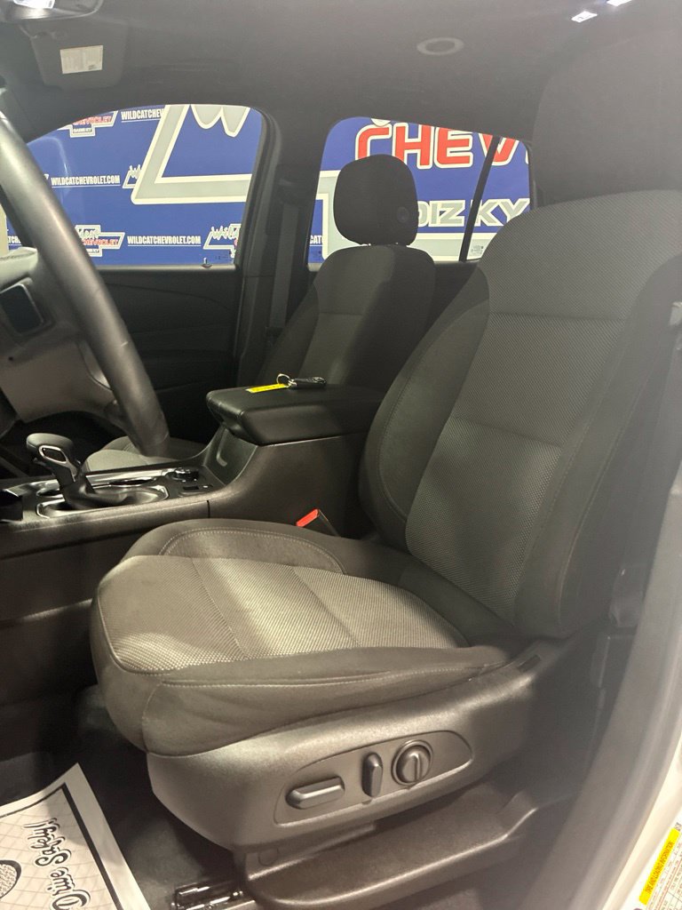 Used 2023 Chevrolet Traverse LT AWD/4WD image 12