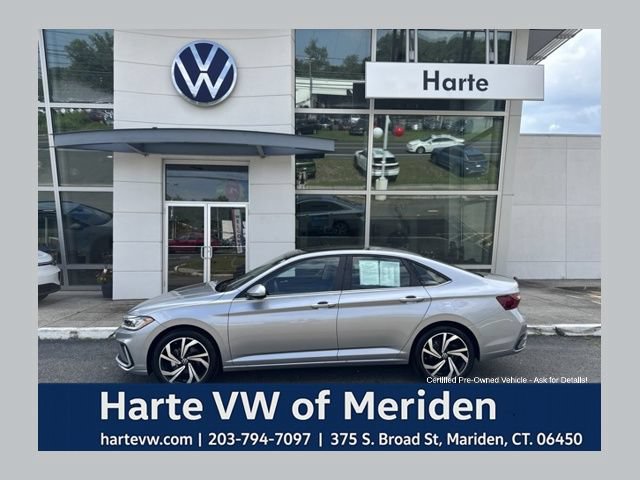 Used 2025 Volkswagen Jetta SEL FWD image 1