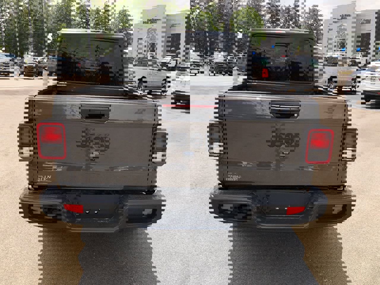 New 2025 Jeep Gladiator Sport image 18
