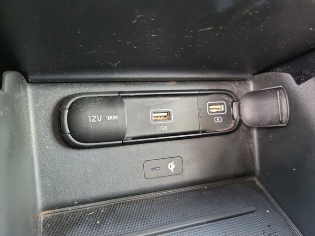 Used 2022 Kia Telluride EX w/ EX Premium Package image 25