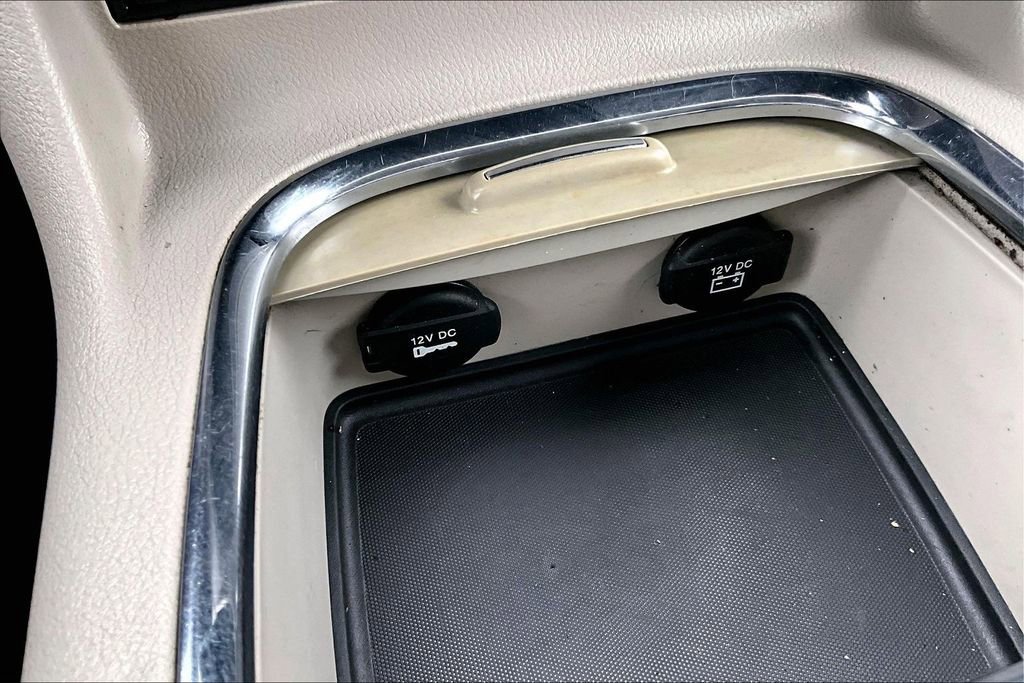 Used 2020 Dodge Grand Caravan SXT image 31