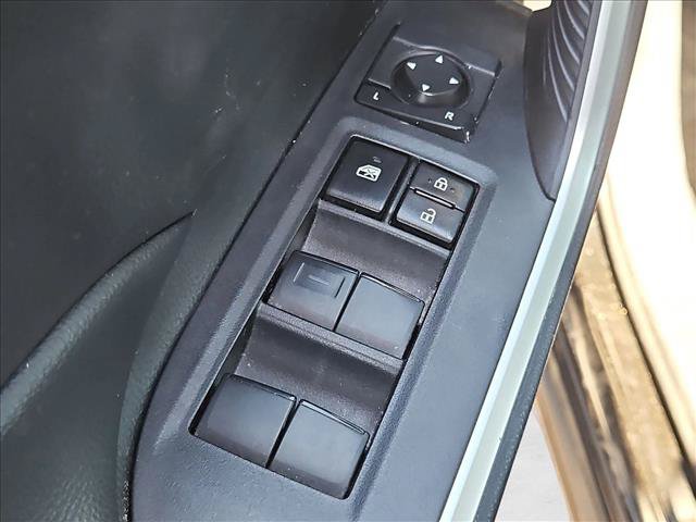 Used 2025 Toyota RAV4 LE AWD/4WD image 11