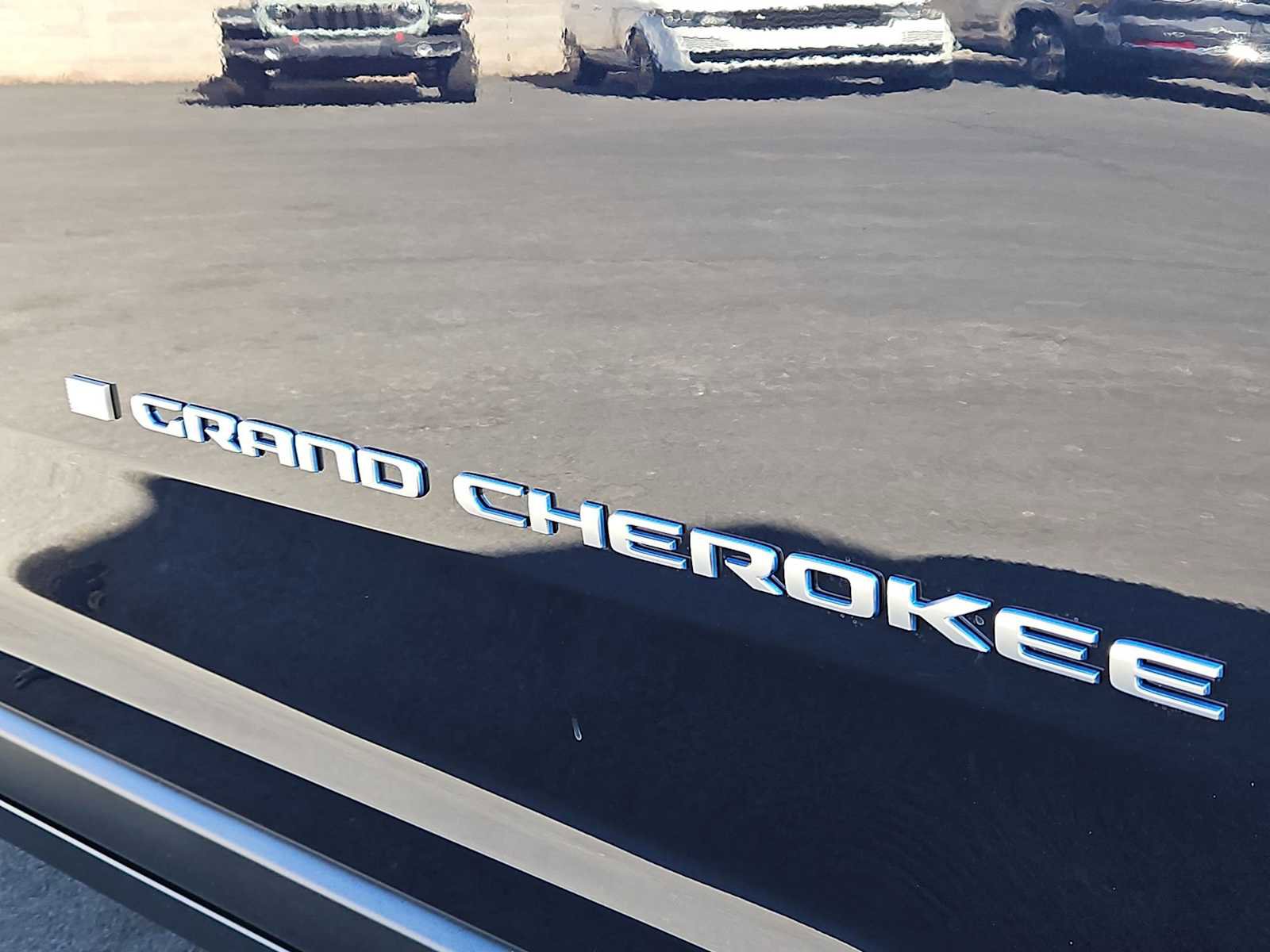 Used 2024 Jeep Grand Cherokee Limited 4xe w/ Luxury Tech Group II image 12