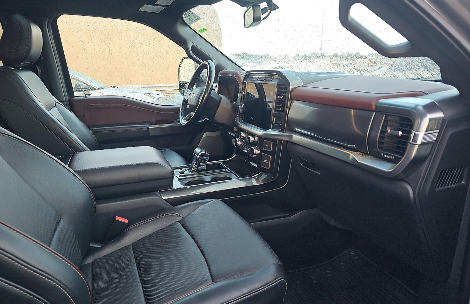 Used 2021 Ford F150 Lariat w/ Equipment Group 502A High AWD/4WD image 9