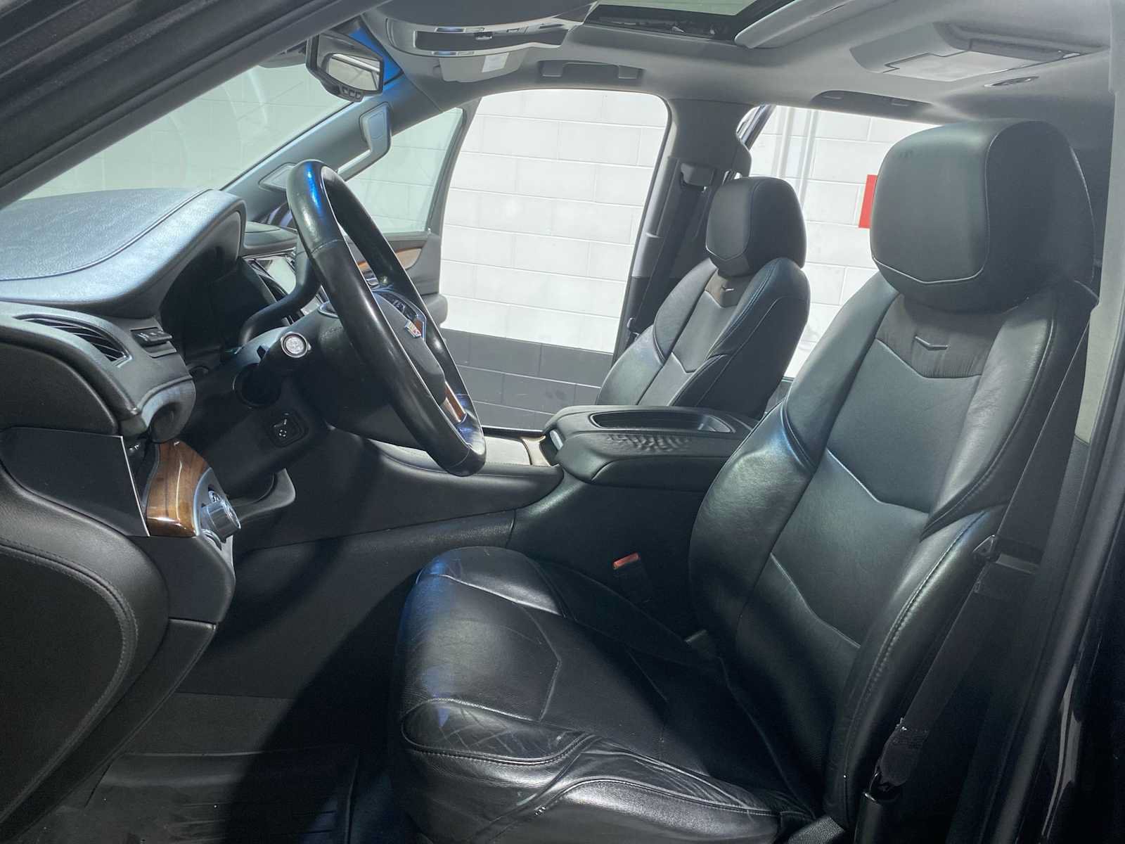 Used 2015 Cadillac Escalade Premium AWD/4WD image 11