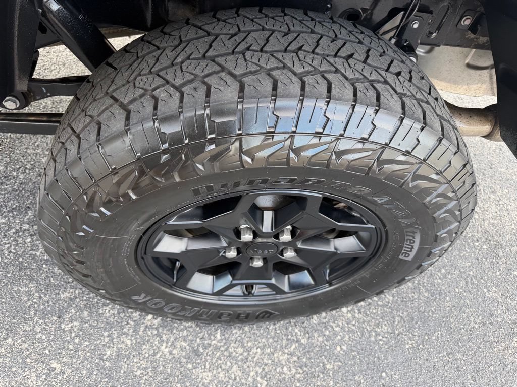 Used 2022 Jeep Gladiator Sport AWD/4WD image 10