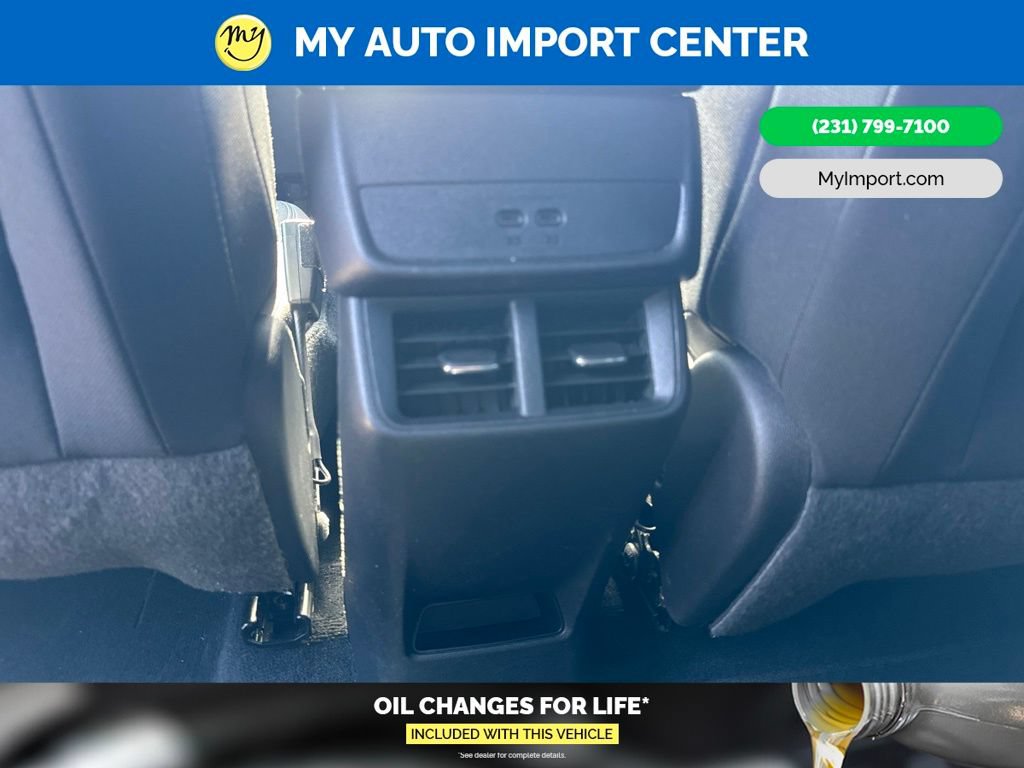 Used 2026 Chevrolet Equinox LT AWD/4WD image 26