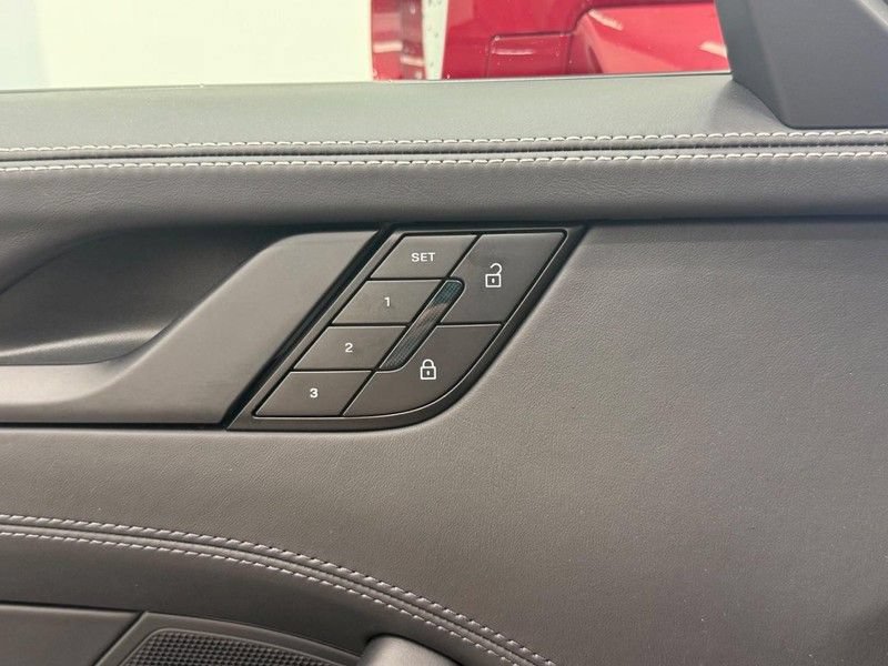 Certified 2026 Porsche 911 Targa 4 GTS AWD/4WD image 18