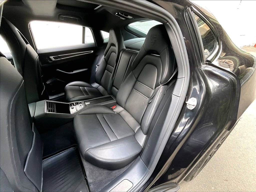 Certified 2023 Porsche Panamera 4 Platinum Edition AWD/4WD image 22