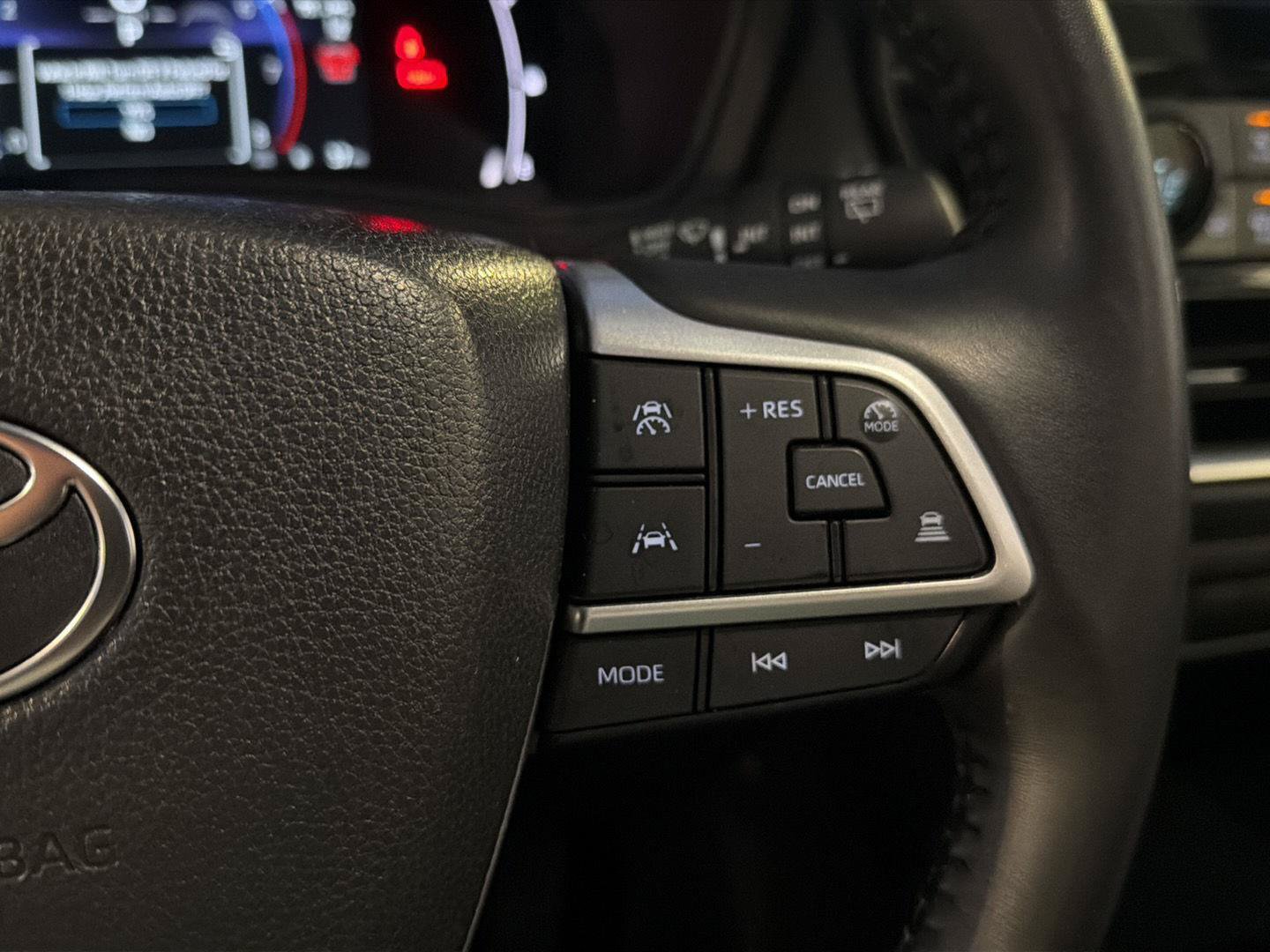 Certified 2025 Toyota Grand Highlander FWD image 23
