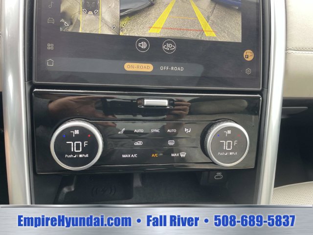 Used 2025 Land Rover Discovery S AWD/4WD image 24