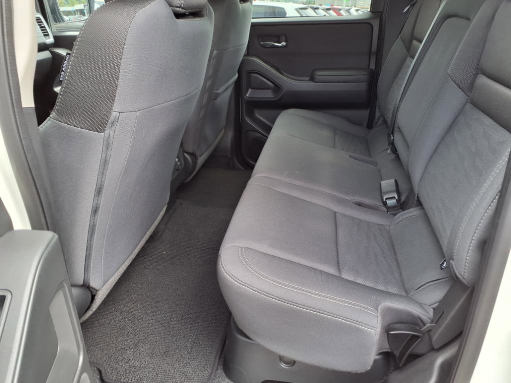 Certified 2024 Nissan Frontier SV w/ SV Convenience Package image 5