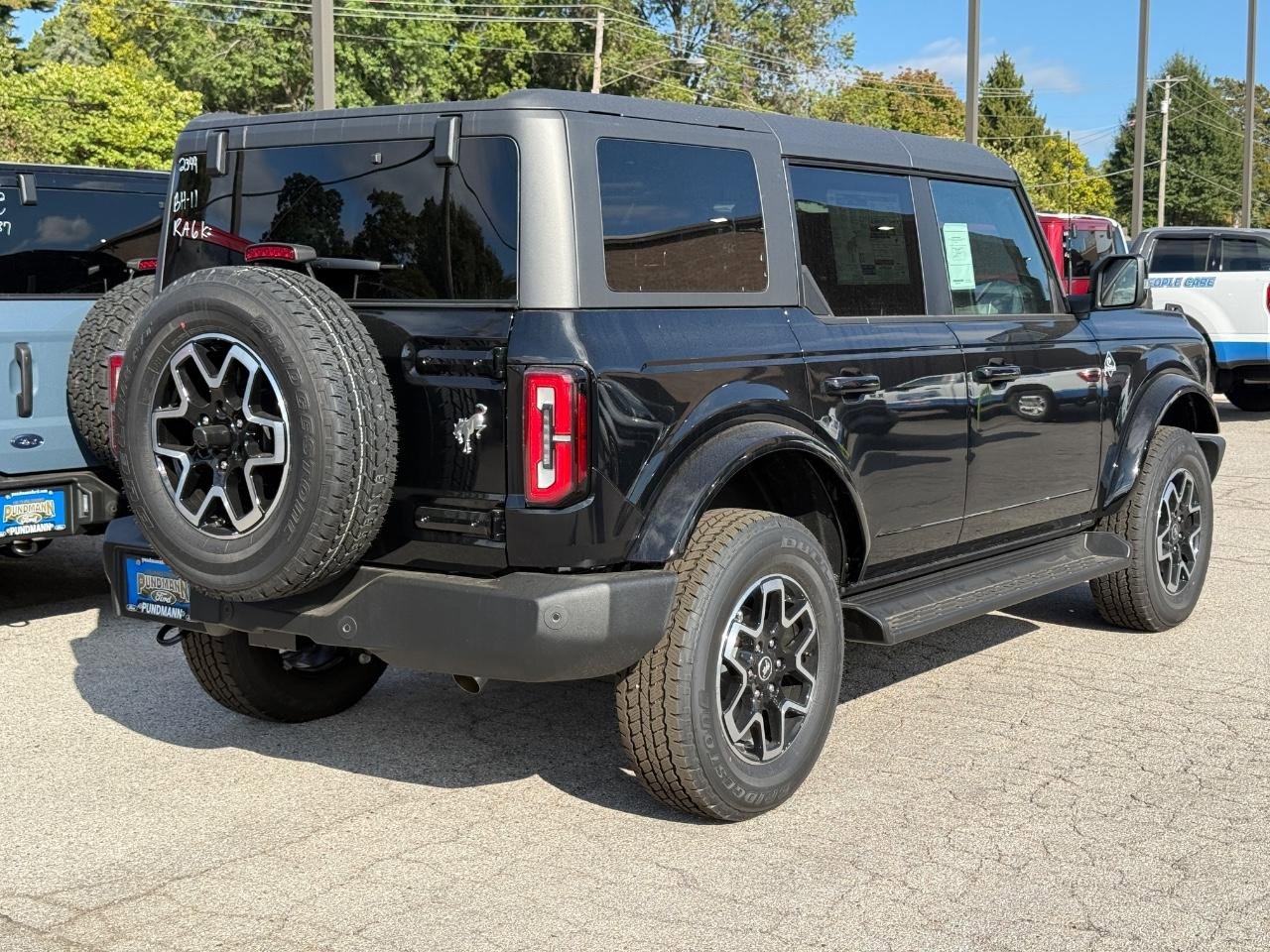 New 2025 Ford Bronco Outer Banks image 3