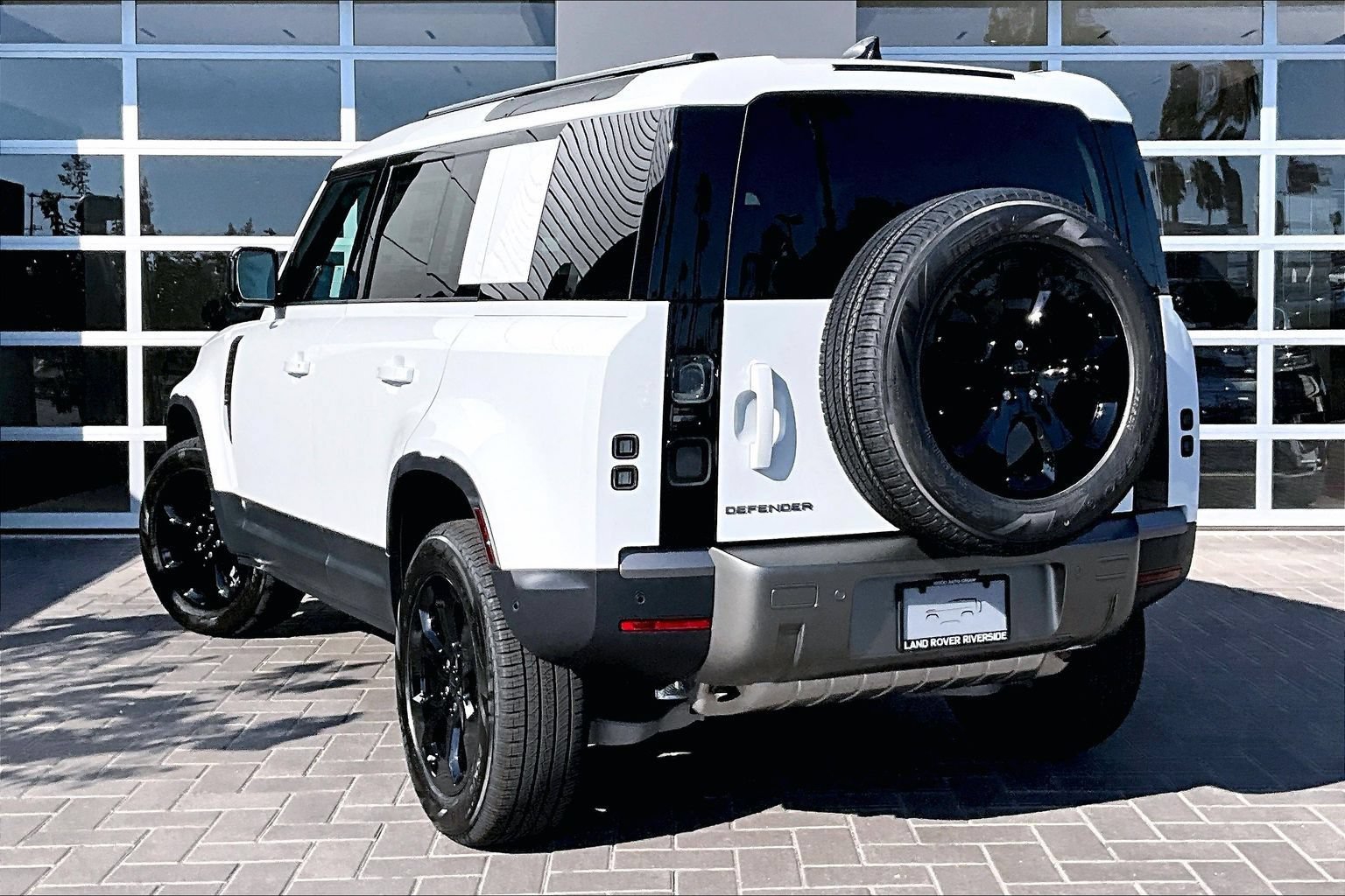 New 2026 Land Rover Defender 110 S AWD/4WD image 3