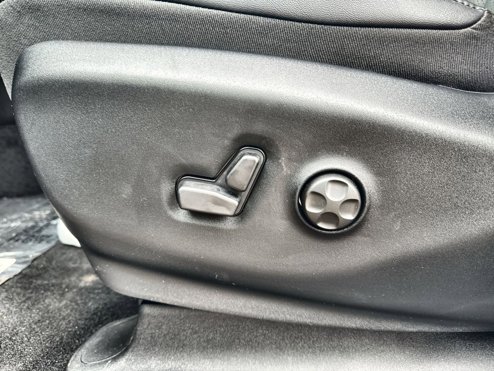 New 2026 Chrysler Pacifica Select image 14