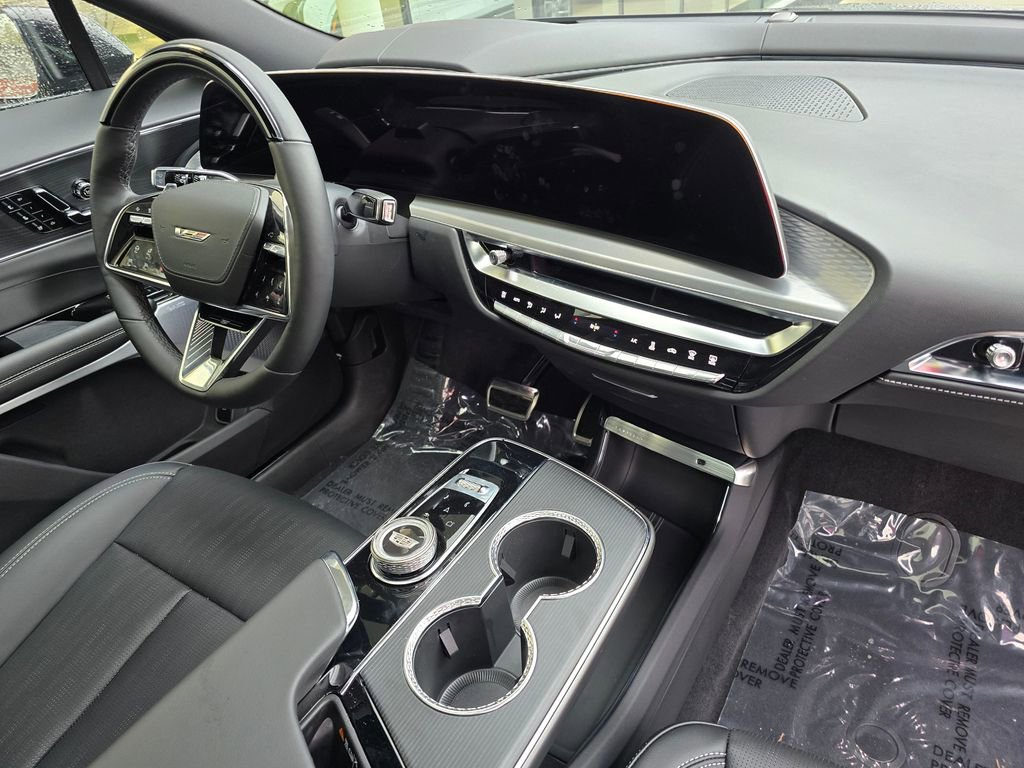 New 2026 Cadillac Lyriq V AWD/4WD image 10