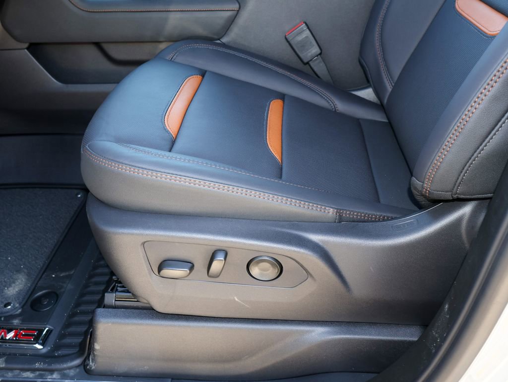 New 2026 GMC Sierra 1500 AT4 w/ AT4 Premium Package image 7