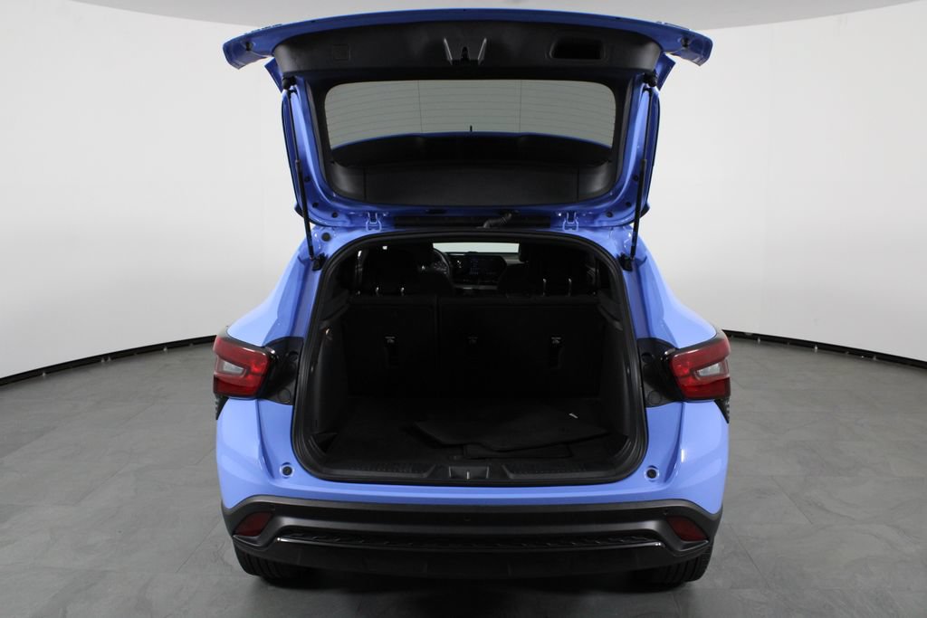 Used 2024 Chevrolet Trax RS w/ Driver Confidence Package FWD image 15