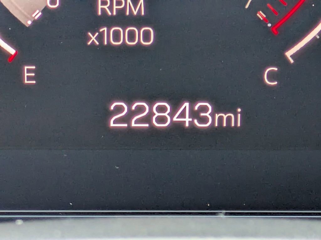 Used 2025 GMC Yukon Denali image 6