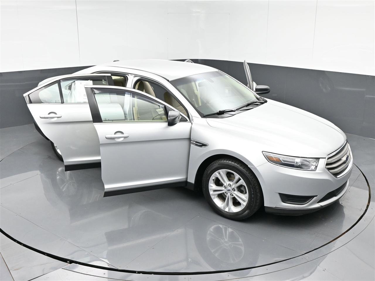 Used 2019 Ford Taurus SE FWD image 37