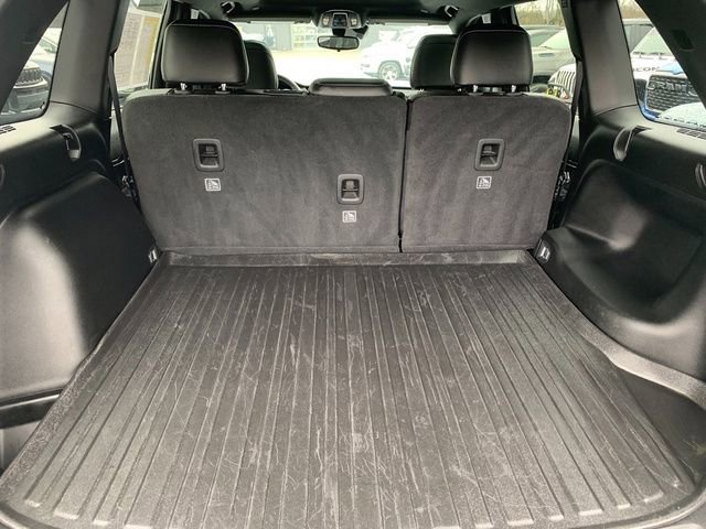 Used 2023 Jeep Grand Cherokee Altitude image 6