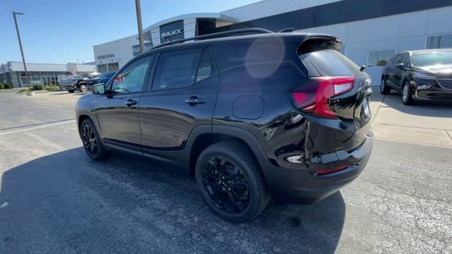 Used 2022 GMC Terrain SLE w/ Driver Convenience Package image 6