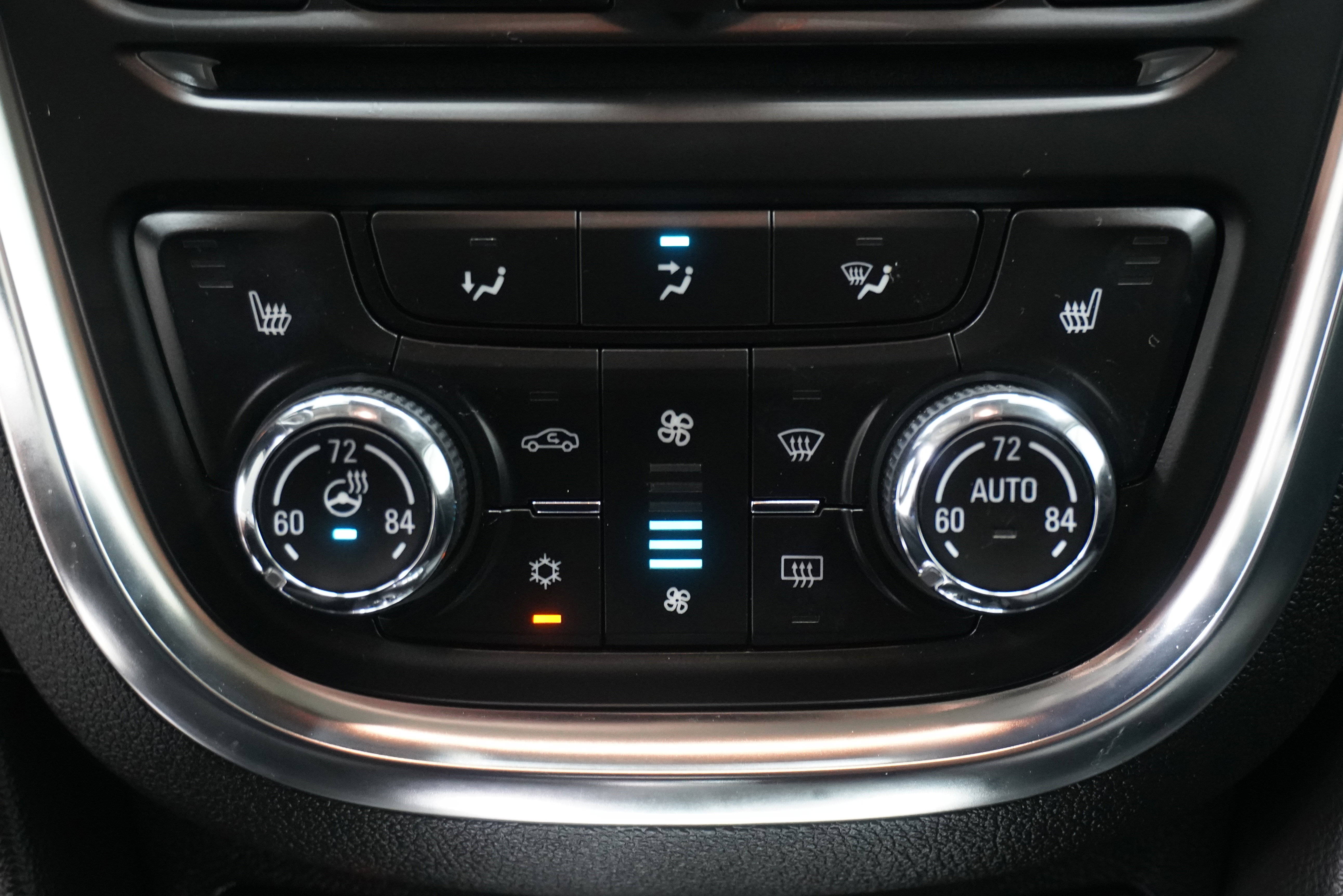 Used 2016 Buick Encore Premium w/ Experience Buick Package image 23