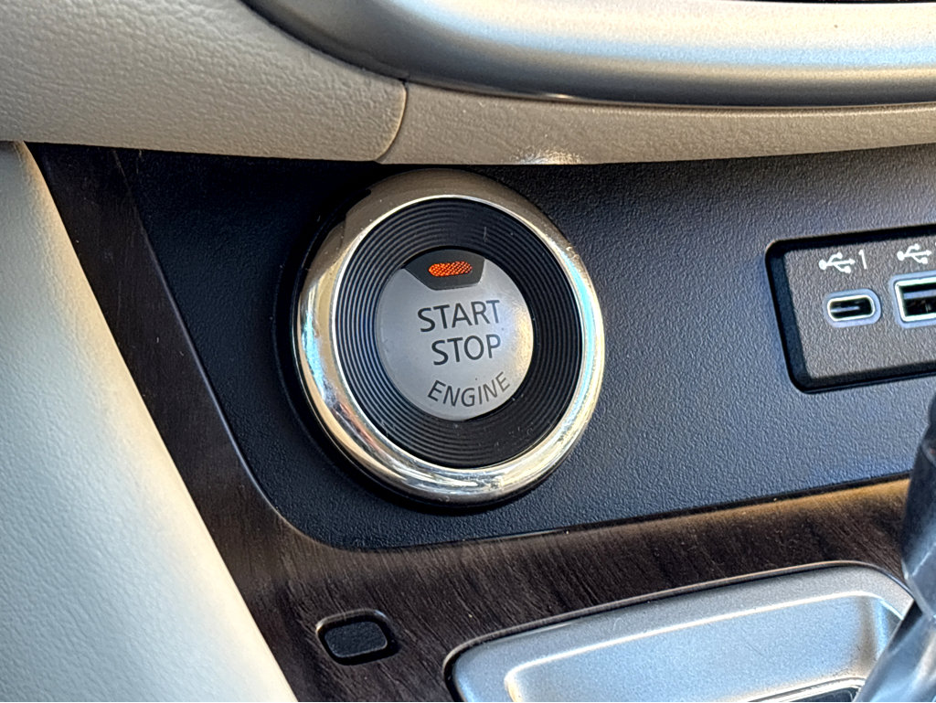 Used 2022 Nissan Murano Platinum w/ Cargo Package image 5